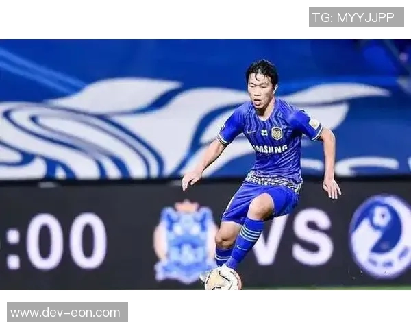 谢鹏飞足球:从青训到职业生涯的奋斗历程与精彩瞬间